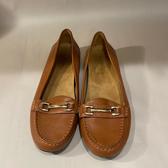 Vionic Women's 356 Kenya Brown Leather  Penny Loafers - Picture 2 of 6